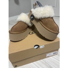 UGG 어그 펀케트 슬라이드 체스트넛 US8 [구매자: 긍정의 힘]